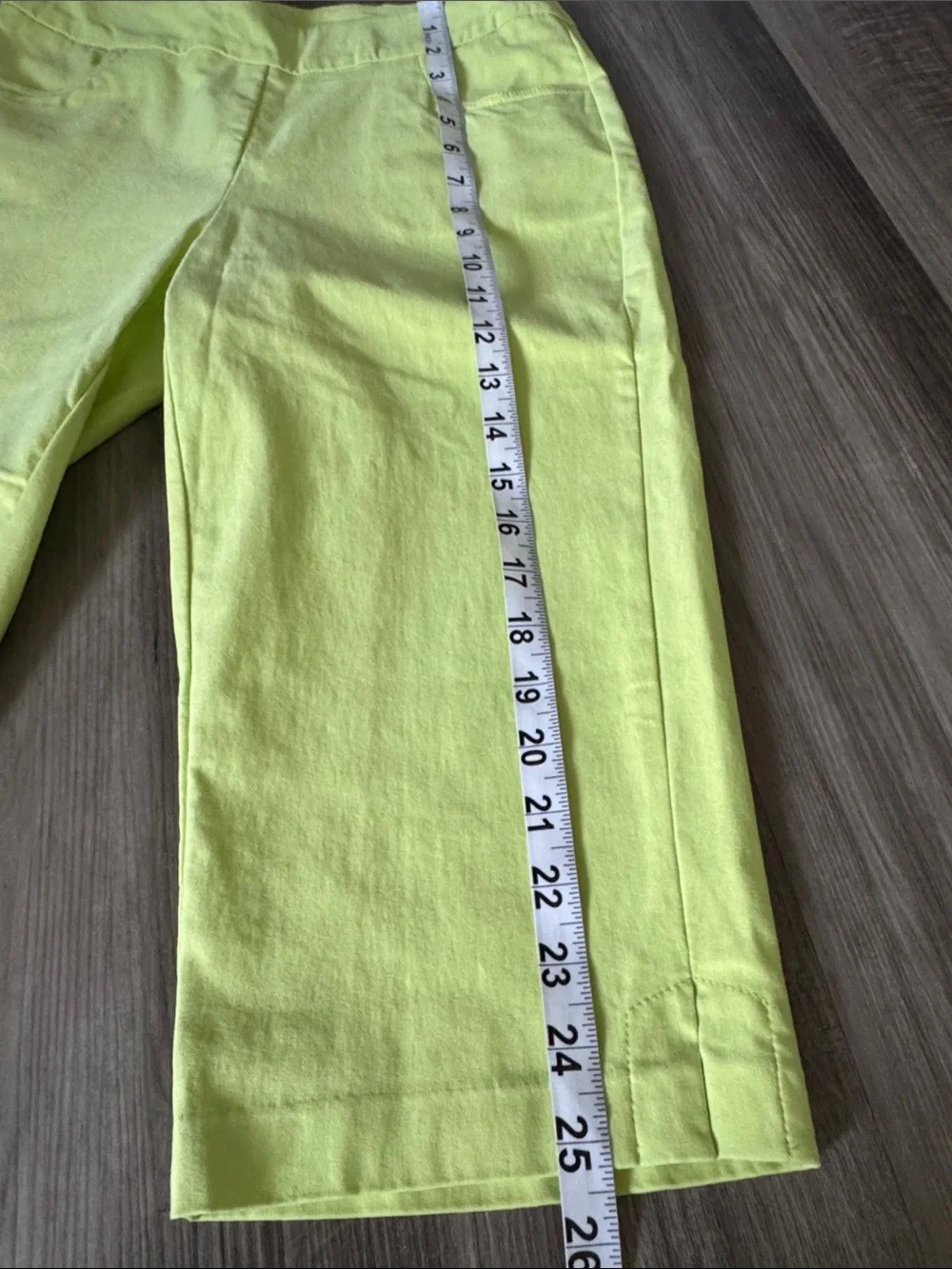 Lulu-B Bermuda shorts cropped pants neon yellow women’s resort wear 6 pull on